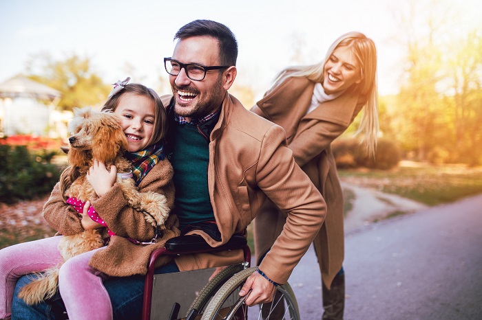 Der Pudel ist der perfekte Familienhund. (Foto: shutterstock.com / hedgehog94)