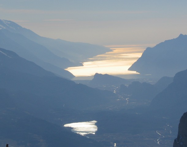 Hundestrände am Gardasee in Italien.