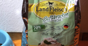 LandFleisch Softbrocken Huhn Adult: im Einzeltest mit Lucia