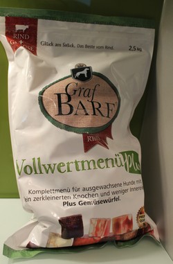 Graf Barf Vollwertmenü Plus Rind ( Foto: Vivian Hinz )