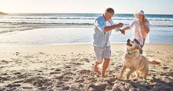 Studie belegt: Haustiere wirken sich positiv auf die Gesundheit (Foto: AdobeStock - 601348051 peopleimages.com)