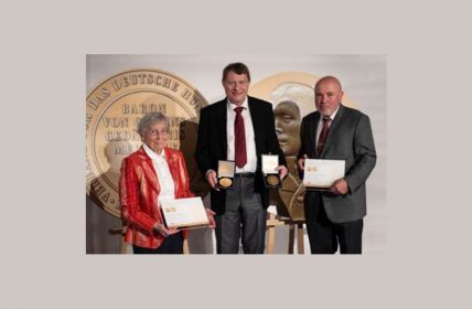 Auszeichnung für Marianne Wein-Gysae und Reinhard Ritz in der (Foto: VDH.)