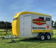 Böckmann Portax LE Ambulanzanhänger garantiert sicheren Notfalltransport verletzter (Foto: Böckmann Fahrzeugwerke GmbH)