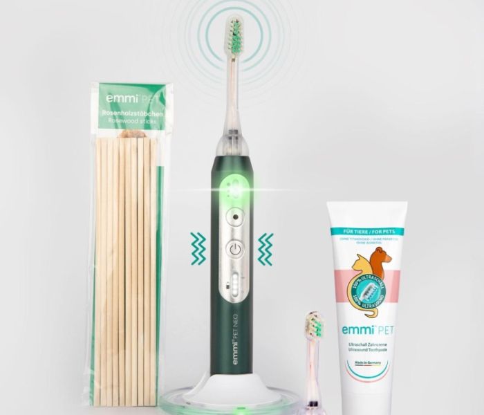 emmi-PET NEO: Die Innovation in der Zahnpflege f&uuml;r Tiere (Foto: Emmi Ultrasonic GmbH)